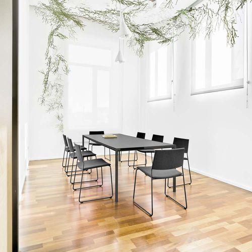 Moderner Tisch - SUI - INCLASS - Eiche / lackiertes MDF / Hartglas