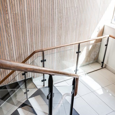 Akustikplatte für Decke - LAMELLOW+ LINEAR - Gustafs Scandinavia AB - für Wand / Holzfurnier / Filz