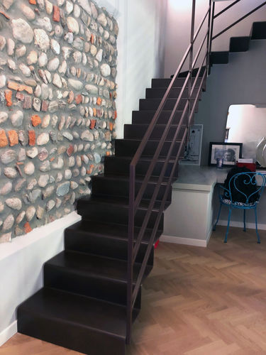Gerade Treppe - Reflex - scala a nastro - TECNOSCALE - viertelgewendelt / halbgewendelt / schrägverzahnt