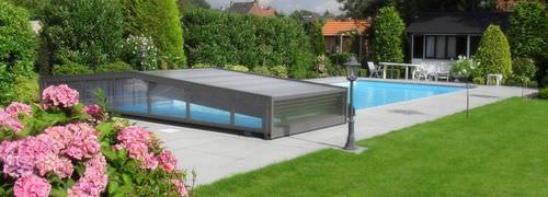 Flache Schwimmbadüberdachung - Pool Cover - motorisiert