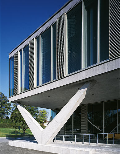 Hinterlüftete Fassade / Glas -  BARRACKS FOCH, CERCLE MESS ST. MAURICE, DONAUESCHINGEN - Schindler