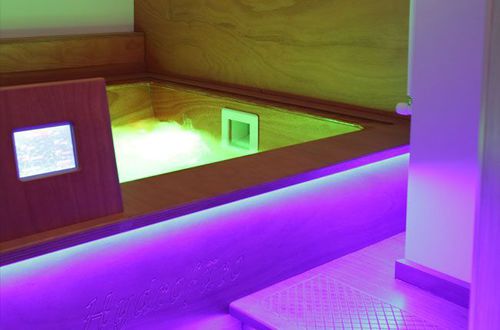 Badewanne zur beruflichen Nutzung - HYDROFURO - Esagono - Holz / Massage / weiß