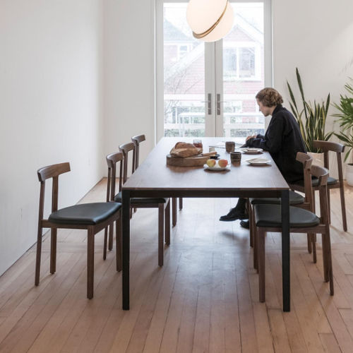Moderner Esstisch - ABLE - BENSEN - Holzfurnier / Marmor / Gestell aus Aluminium