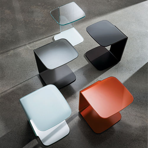 Moderner Beistelltisch - SHELL - Sovet Italia - lackiertes Glas / gewölbtes Glas / gewölbtes Gestell