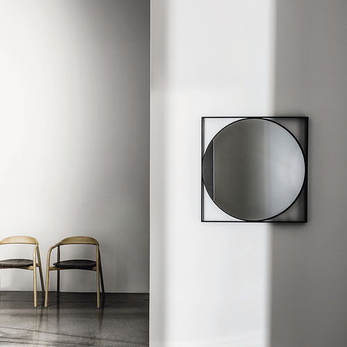 Wandmontierter Spiegel - VISUAL GEOMETRIC - Sovet Italia - hängend / modern / quadratisch