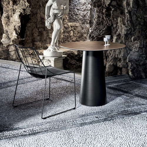 Moderner Stehtisch - TOTEM - Sovet Italia - Keramik / Gestell aus lackiertem Metall / rund