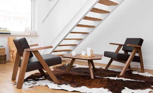 Moderner Sessel - CLAPP - NOTI - Stoff / Holz / für Gewerbegebrauch