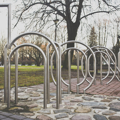 Bodenstehender Fahrradständer - Typo Bike Rack - Keha3  - gesichert / originelles Design / Werbe