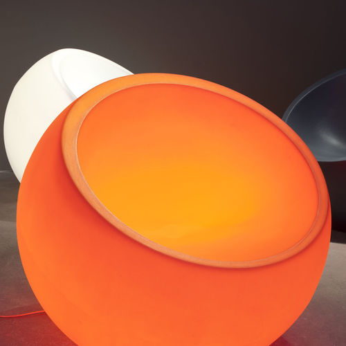 Moderne Bank für den öffentlichen Raum - Cranberry Chair Light - Keha3  - PE / beleuchtet / für Gewerbegebrauch