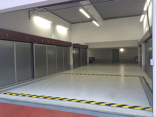 Parksystem mit Plattform - MULTIBASE U10 - KLAUS Multiparking GmbH - mit Aufzug