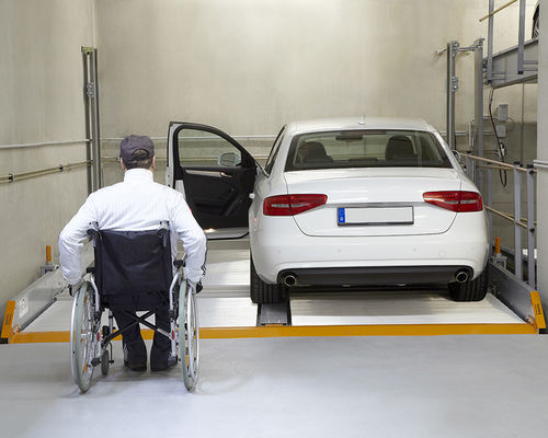 Parksystem mit Plattform - MultiBase 2072i RGB - KLAUS Multiparking GmbH - mit Aufzug
