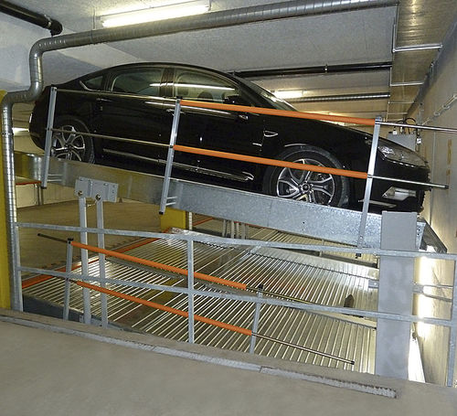 Parksystem mit Plattform - MULTIBASE 2042 - KLAUS Multiparking GmbH - mit Aufzug