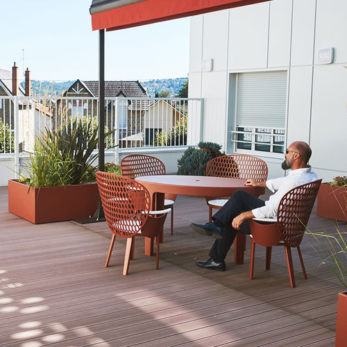 Moderner Tisch - BRIVE - TF URBAN - Aluminium / Gestell aus Aluminium / oval