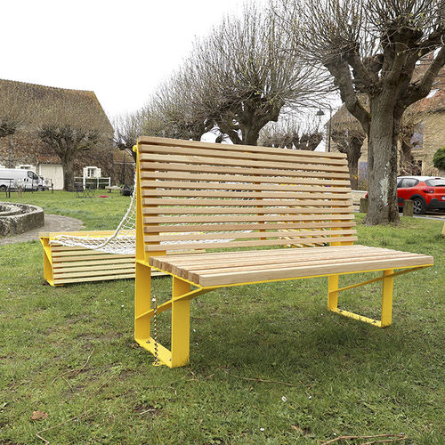 Moderne Bank für den öffentlichen Raum - HAMMOCK  - TF URBAN - Stahl / Holz / mit Rückenlehne