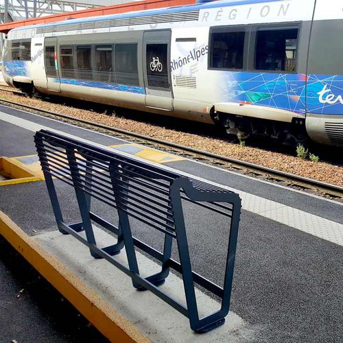 Moderne Bank für den öffentlichen Raum - LINE - TF URBAN - Stahl / mit Rückenlehne / ohne Rückenlehne