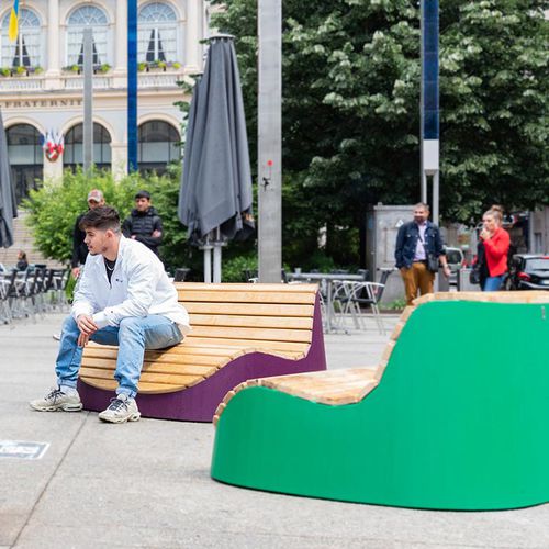 Moderne Sonnenliege - LA VOGUE - TF URBAN - Stahl / Holz / aus lackiertem Stahl