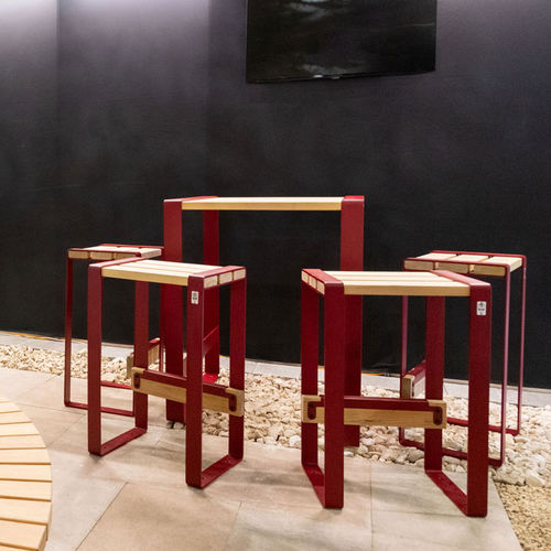 Moderner Stehtisch - FORÉZIEN - TF URBAN - Stahl / Holz / Gestell aus Holz