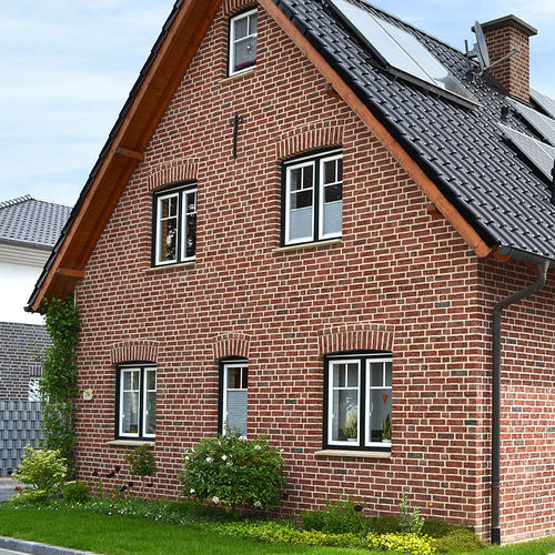 Ziegel für Fassaden - FORMBACK - Röben - Massiv / isolierend / Relief
