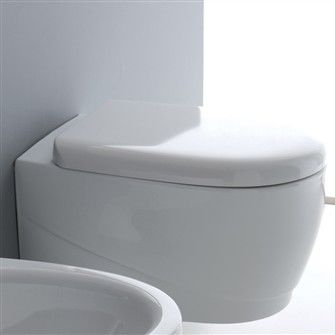 Wandhängendes WC - DIAMANTE - Ceramic Vulcano - Keramik / mit eingebauter Spülung / modern