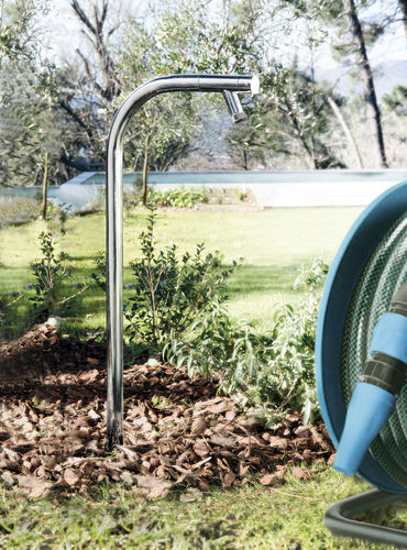 Duschsäule für Außenbereich - SPRING GARDEN: COL30.G - Fontealta - Edelstahl / auf Fuß / modern