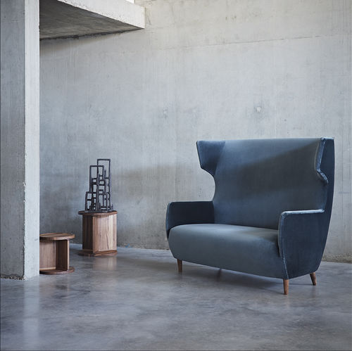 Modernes Sofa - HARDY - Dare Studio - für Wohnzimmer / Stoff / Leder