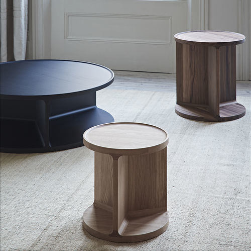 Moderner Beistelltisch - DRUM - Dare Studio - Eiche / Nussbaum / Gestell aus Holz