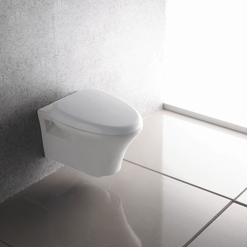 Wandhängendes WC - IBIZA  - Bath Collection S.L. - Keramik / mit eingebauter Spülung / modern