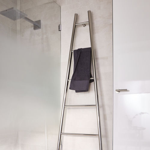 Heißwasser-Badheizkörper - HT SPA EDELSTAHL - CHRISTESEN GmbH - modern / Edelstahl / bodenstehend