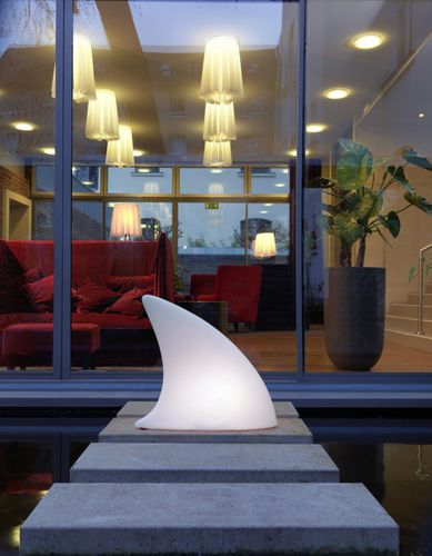 Bodenlampe - SHARK - MOREE - Kunststoff / originelles Design / schnurlos
