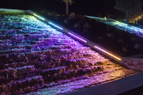 Aufbauleuchte - LNL Spectra Series Linear Light  - Crystal Fountains - LED RGBW / linear / für Außenbereich