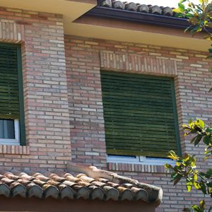 Jalousie für Fenster - FUSTA - Luxmader - Holz / für Außenbereich
