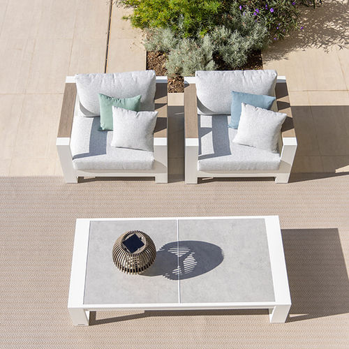 Moderner Couchtisch - RANCHO - LES JARDINS - Aluminium / Keramik / Wachsbeton