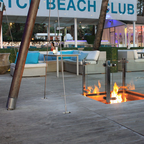 Holz-Terrassendiele - CATCH BEACH CLUB SURIN BEACH - Accsys Technologies - Verbundwerkstoff / modifiziertes Holz / Kunststoff