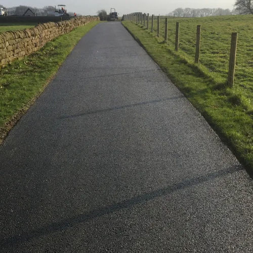 Beton-Bodenbelag - SUPERBASE™ - Aggregate Industries - Asphalt / für den Außenbereich / für Dienstleistungsbereich