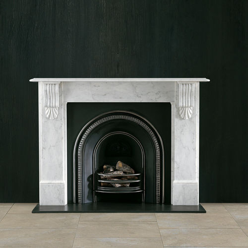 Klassische Kaminumrandung - THE VICTORIAN CORBEL  - Chesneys - Marmor