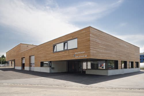 Paneel-Fassadenverkleidung - ARLESHEIM - Haring Engineering Ltd  - Holz / gerillt