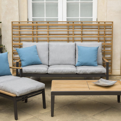 Modernes Sofa - Aura  - Barlow Tyrie - für Außenbereich / Sunbrella® / mit Armlehnen