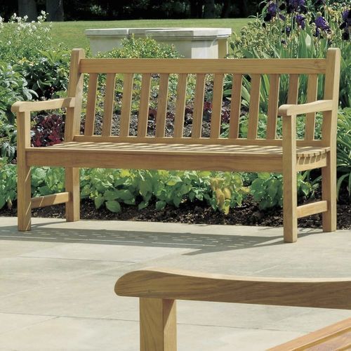 Klassische Gartenbank - Felsted  - Barlow Tyrie - Teakholz / mit Rückenlehne / mit Armlehnen