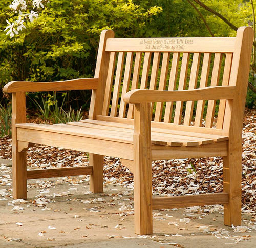 Klassische Gartenbank - Glenham  - Barlow Tyrie - Teakholz / mit Rückenlehne / mit Armlehnen