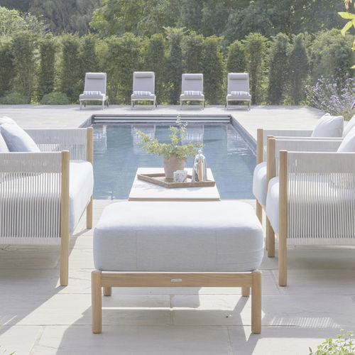 Moderne Ottomane - Cocoon  - Barlow Tyrie - Sunbrella® / Teakholz / quadratisch