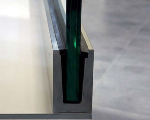 Metall-Befestigungssystem - GLASS U EXTRA STRONG - AALCO METALS LIMITED - für Paneele