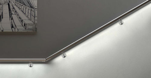 Metallhandlauf - RAILING SYSTEM - AALCO METALS LIMITED - mit integrierter LED-Beleuchtung