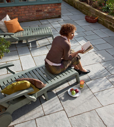 Sandstein-Fliesen - FAIRSTONE ANTIQUE - Marshalls plc  - glatt / für Außenbereich / für Garten