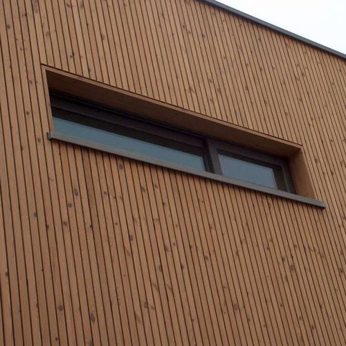 Fassadenverkleidung aus Lamellen - THERMOWOOD® MICROLINE Channel  - Silva Timber Products  - Zedernholz / gerillt