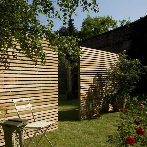 Platten-Sichtschutz - WESTERN RED - Silva Timber Products  - Holz