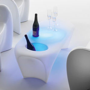 Couchtisch / originelles Design - LILY - Myyour - Polyethylen / Gestell aus Polyethylen / oval