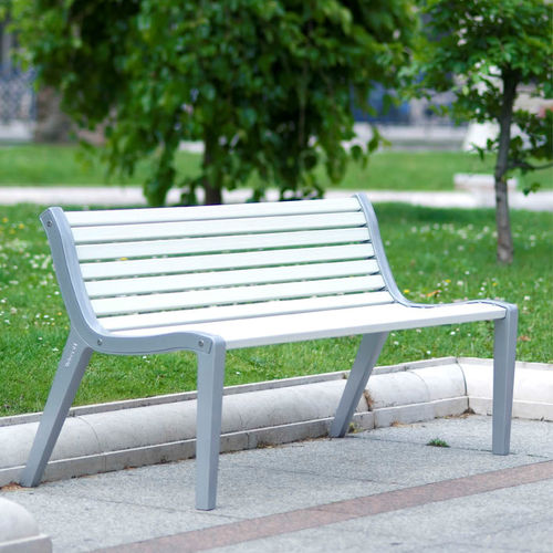 Moderne Bank für den öffentlichen Raum - PASEO - Urbes 21 - Stahl / Aluminiumguss / mit Rückenlehne