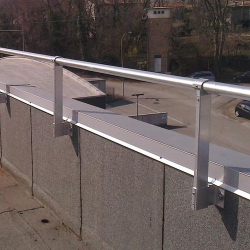 Aluminium-Geländer - VECTACO® OFFSET PARAPET - ALSOLU  - mit Stangen / für Außenbereich / für Terrasse