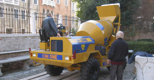 Diesel-Autobetonmischer - ONE - CARMIX - für Baustelle / zum Laden