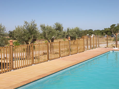 Schutzabsperrung - CARMO - feststehend / Holz / für Pool